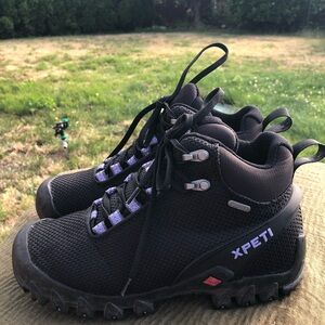 XPETI Terra Women’s Black Hiking Boots with Purple Accents Size 7